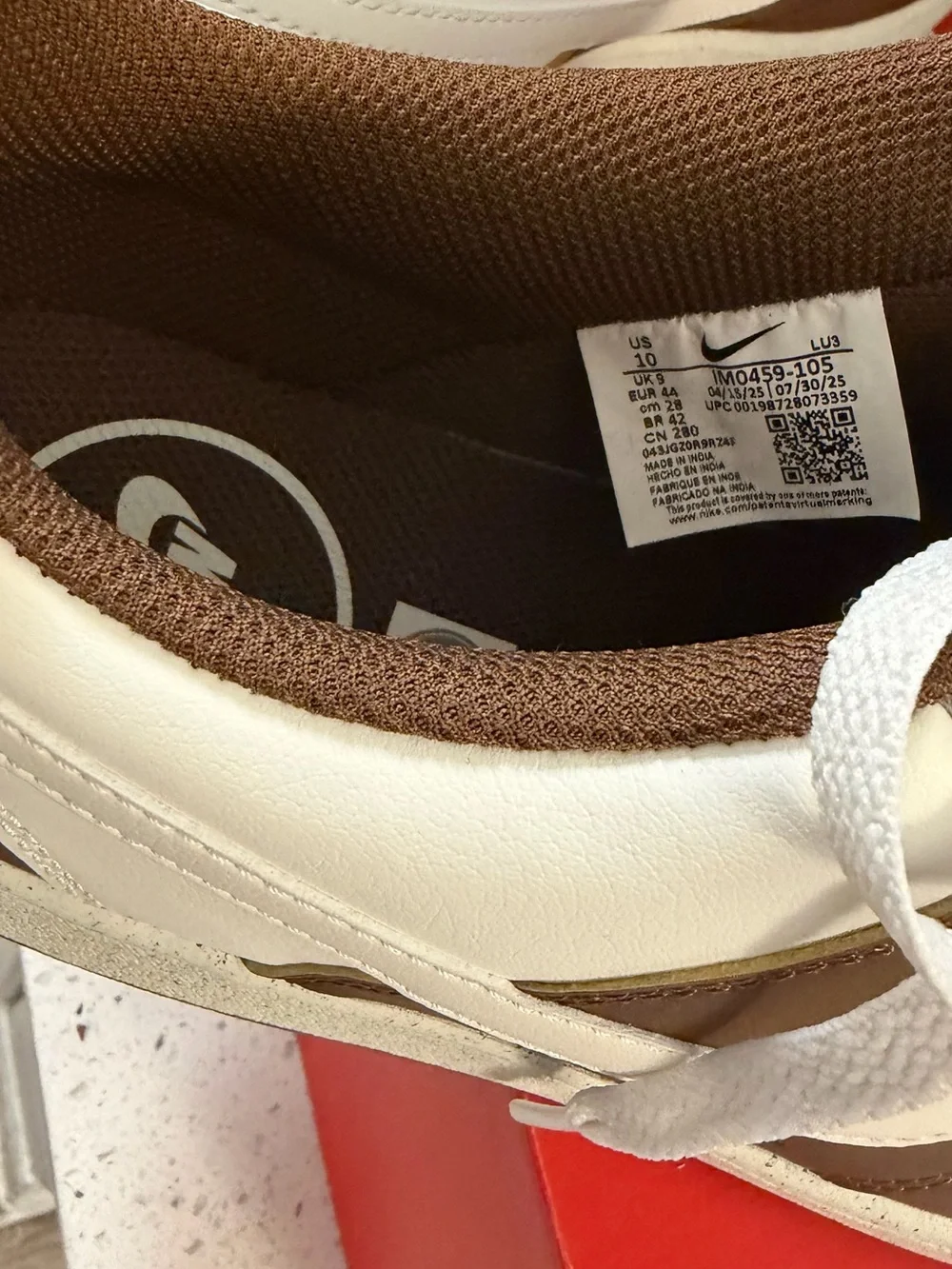 Nike Low-Top Sneakers in Brown and White